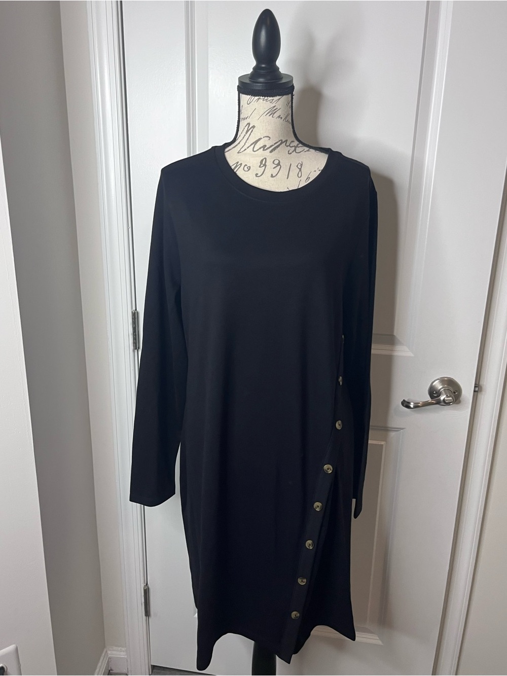 LOFT Black Long-Sleeve Side Button Shift Dress NWOT size XL